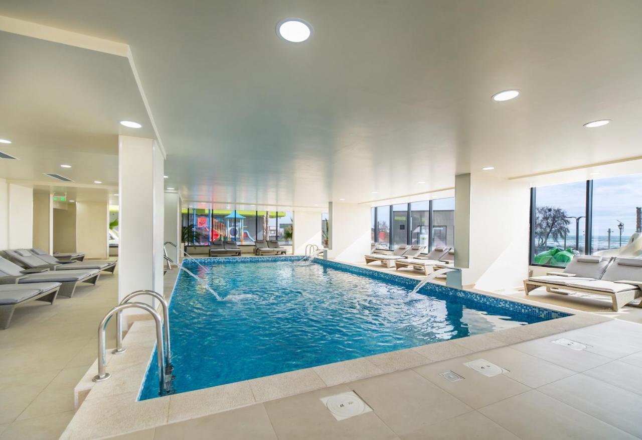 Cermar Apartment- N Pool Resort- Parking Mamaia